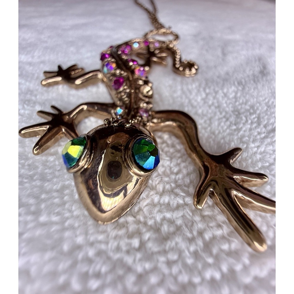 Retired Betsey Johnson Chameleon Iguana Necklace‎ Rainbow Crystals Kitsch Glitzy